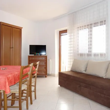 Idila Beachfront House With מדולין